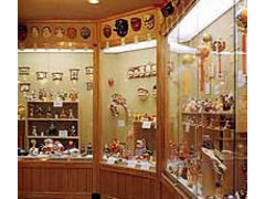 玩具は地域ごとに展示されている