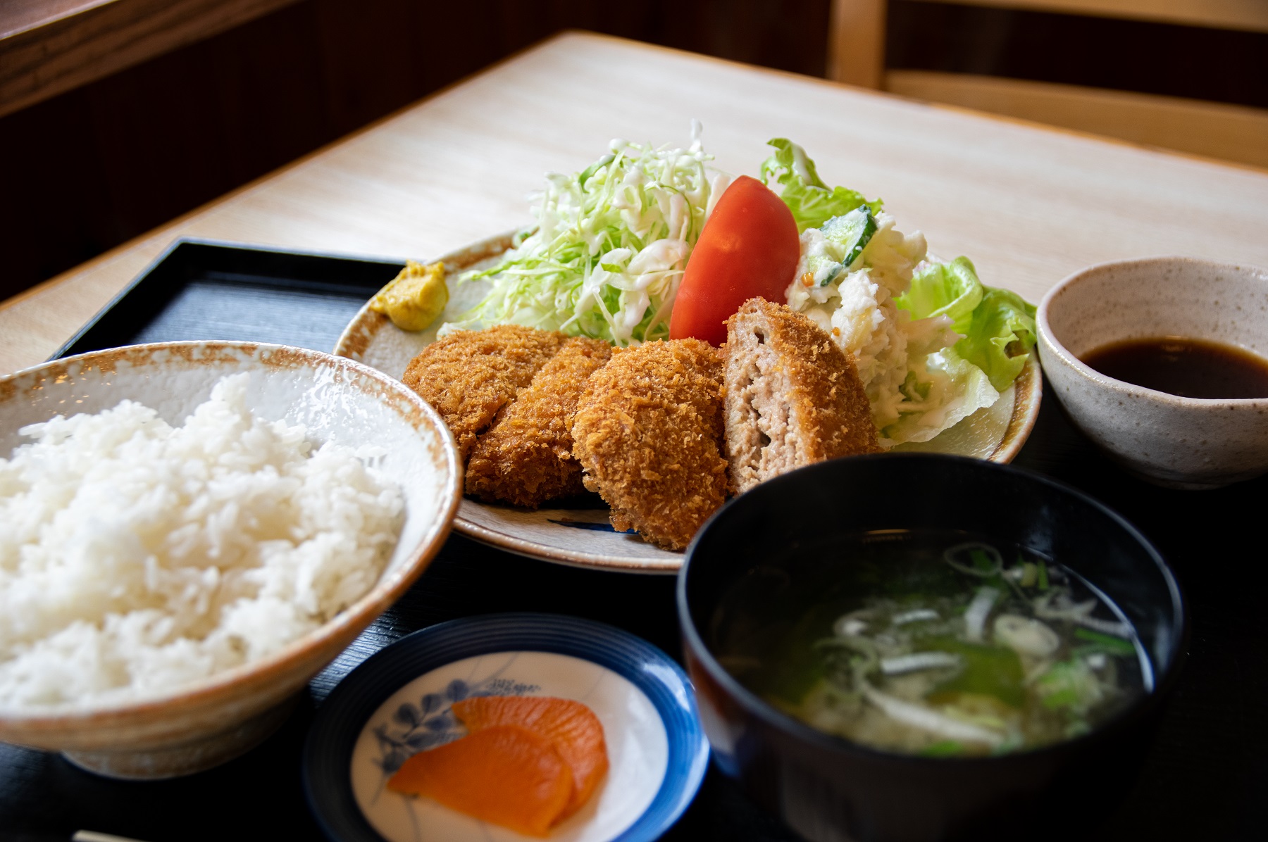 メンチカツ定食