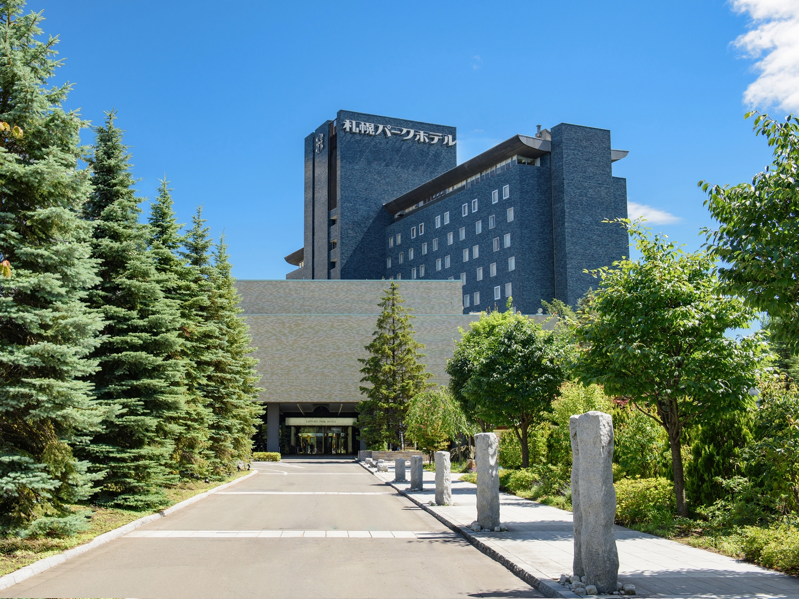 自然に囲まれたシティリゾ-ト