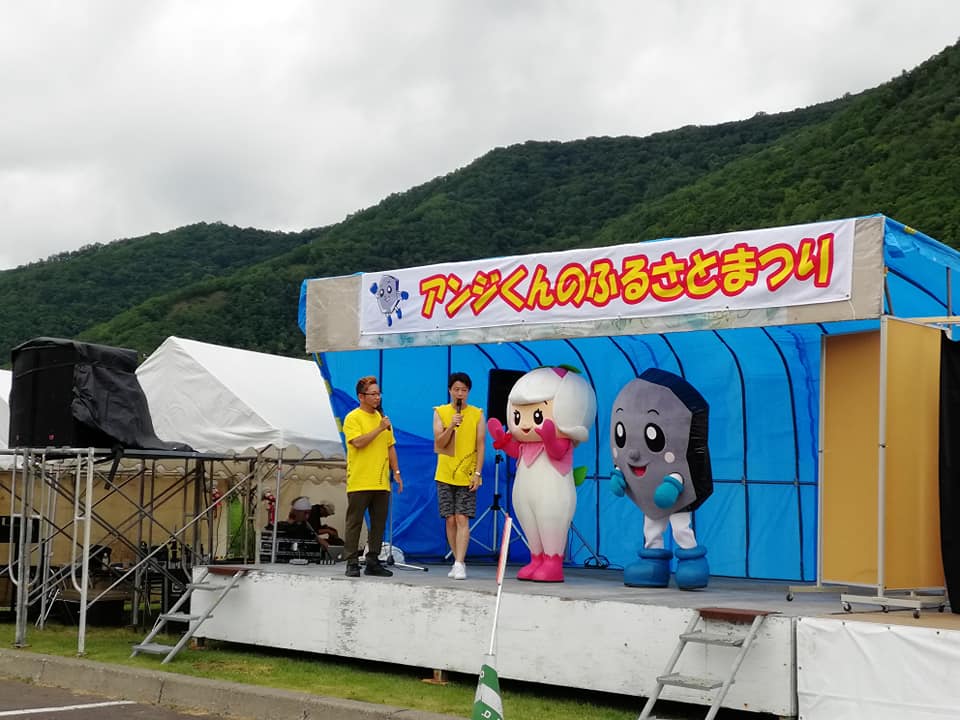 特設ステージで様々な催し
