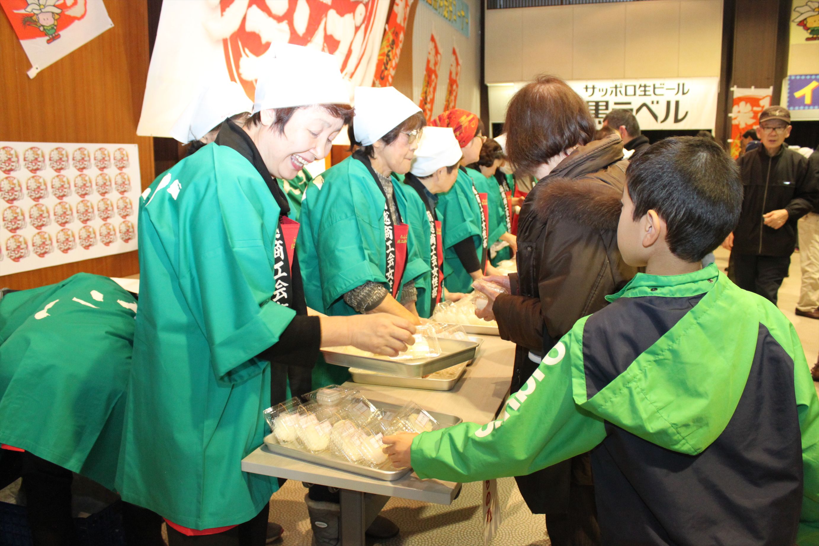 美味しいおにぎりの試食も用意