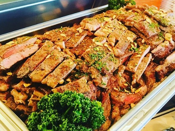 ボリュームたっぷりのお肉も!