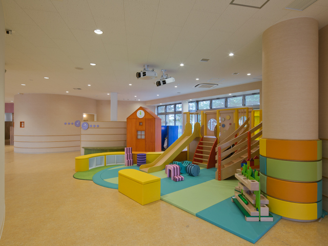 親子で過ごせるキッズスペース