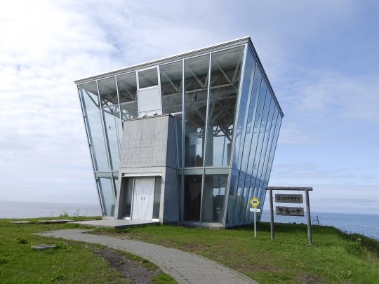 岬の展望台「ラ・ルーナ」