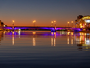 点灯時間は日没後～午前0時まで