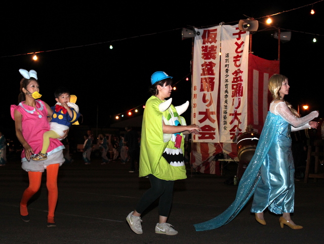 独創的な仮装で優勝賞金をゲット