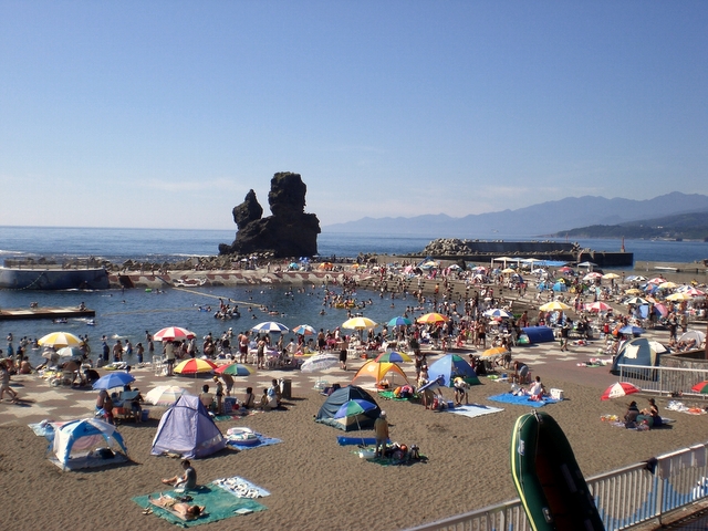 元和台海浜公園「海のプール」