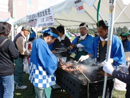 和牛の鉄板焼きは、大好評！