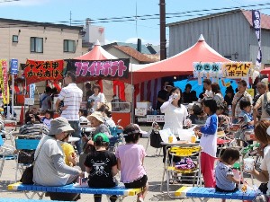 フード屋台も楽しめます！