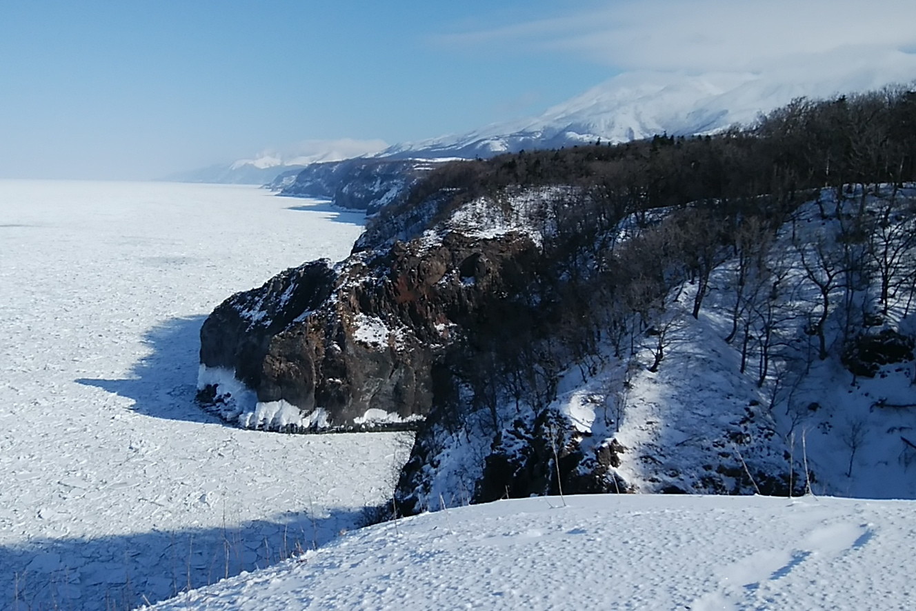 知床連山から知床岬まで眺望