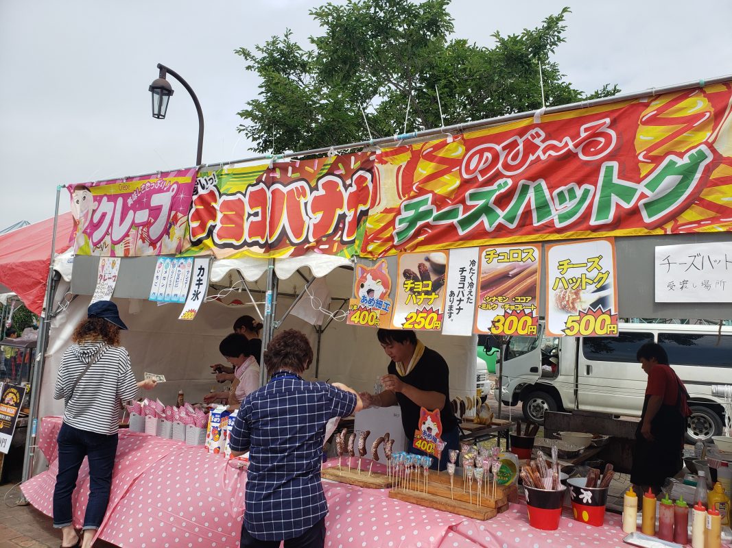 お祭りならではの屋台が勢揃い！