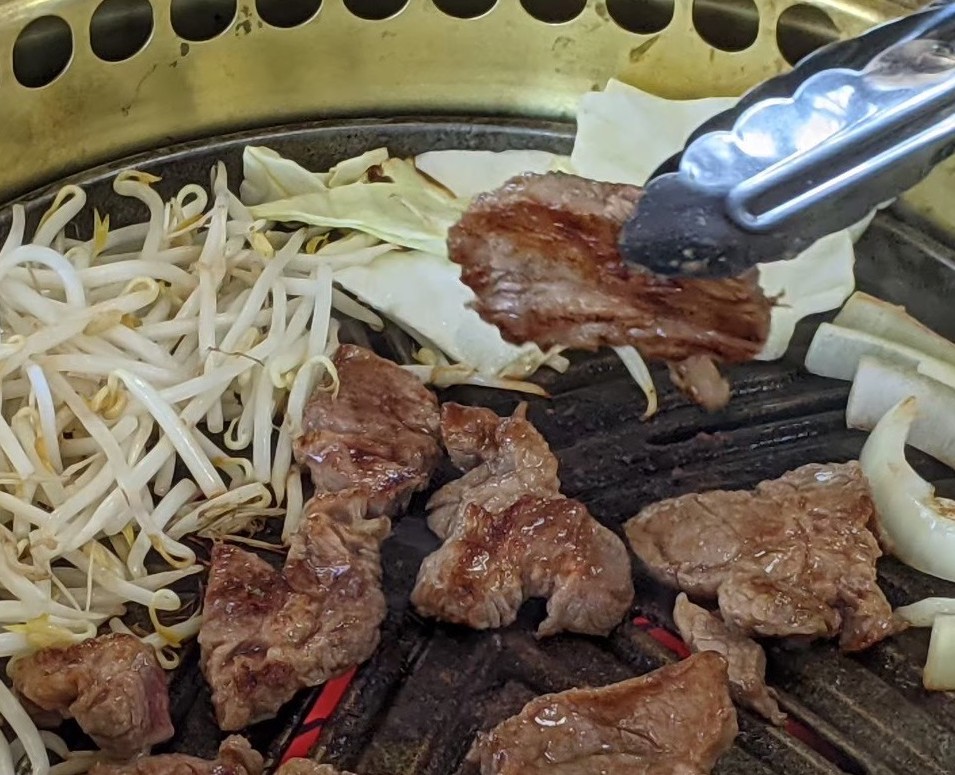 人気の厚切りジンギスカンを是非