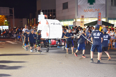 パレードが終わると花火大会