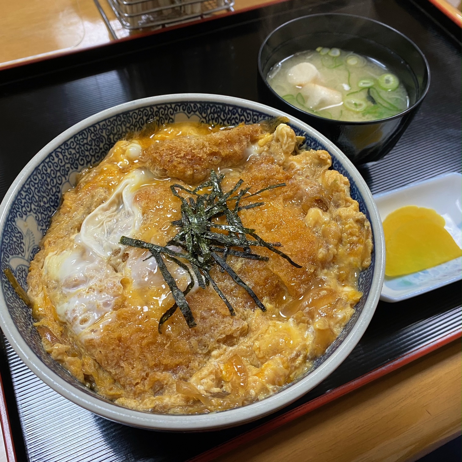 夜のメニューカツ丼