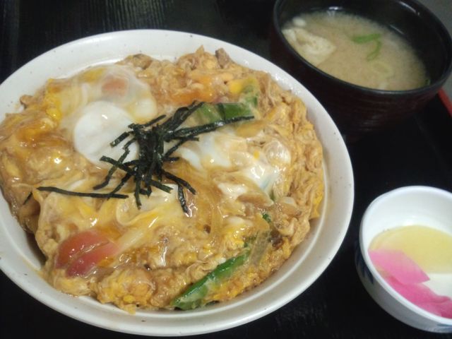 新鮮なホッキを使ったホッキ丼