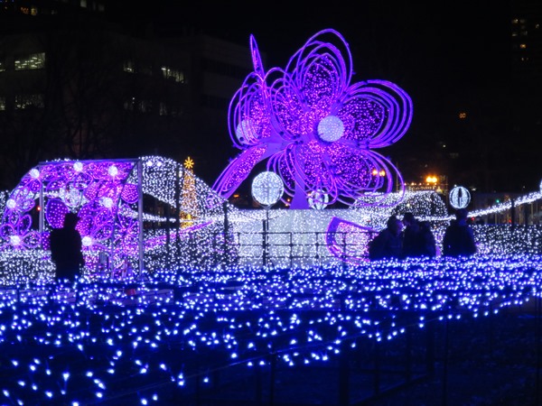 光がきらめく大通公園