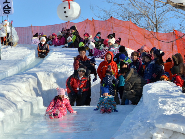 大人気の「ジャンボ滑り台」