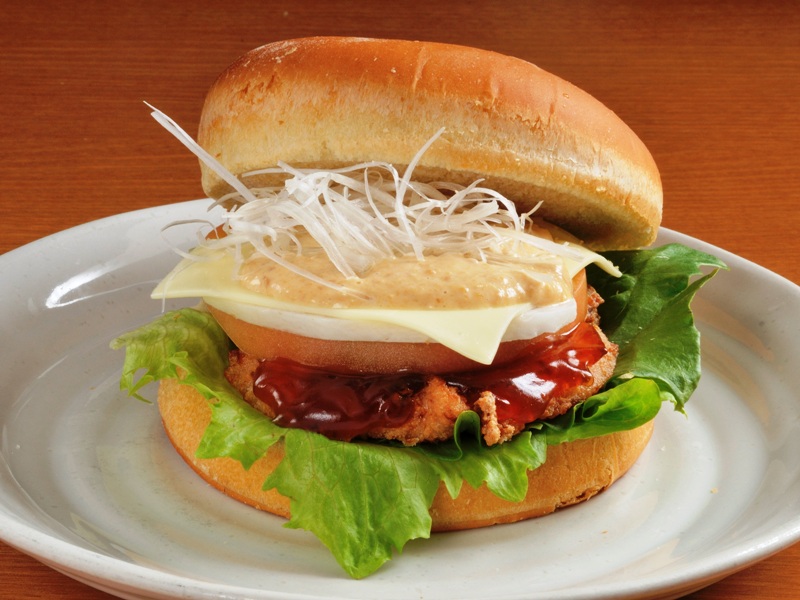 新鮮な素材を使った網走バーガー