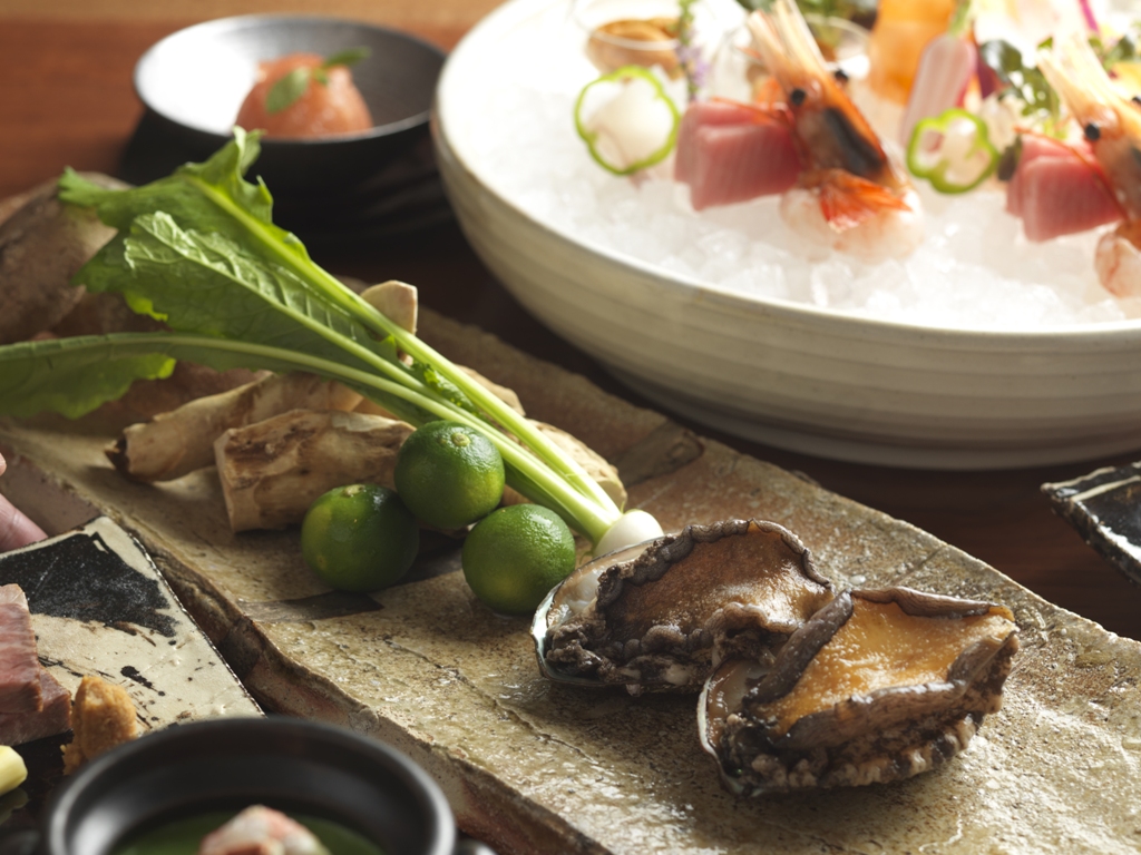 お料理はニセコ周辺の旬菜を使用