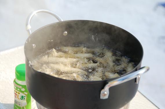 釣りたてをその場で天ぷらに！